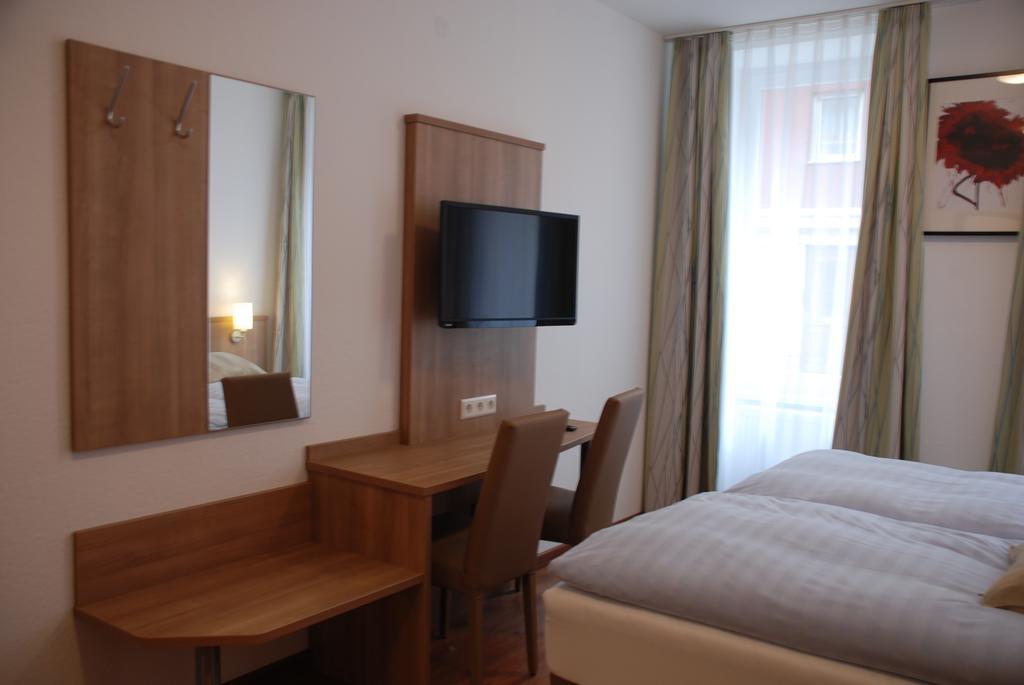Hotel Rest Inn Bretten Eksteriør bilde